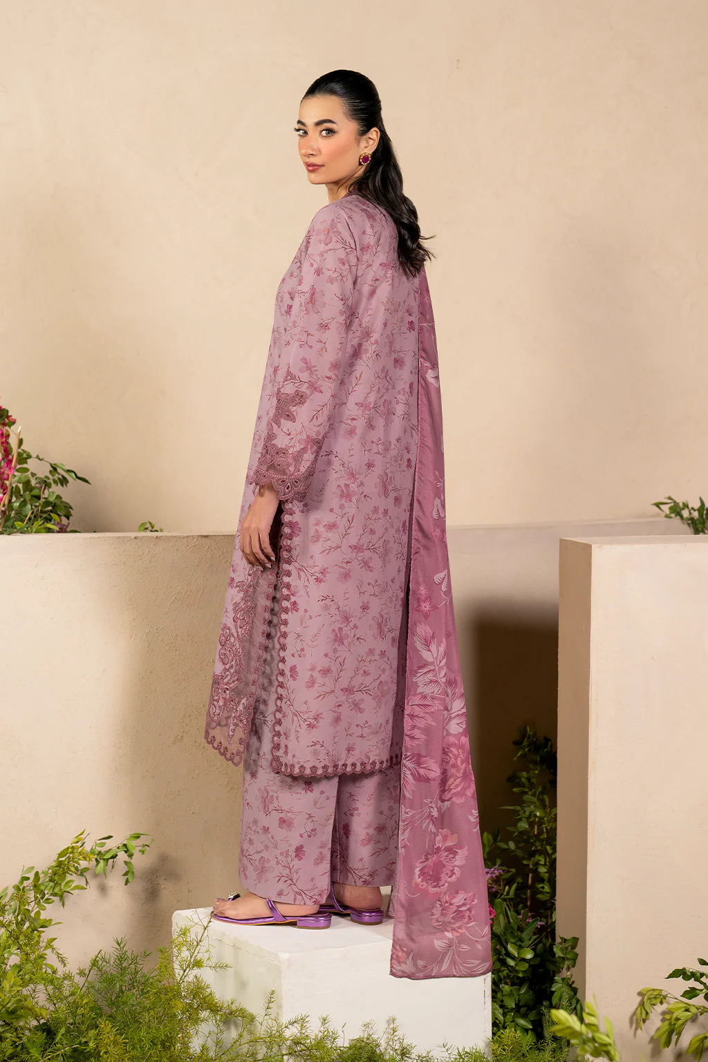 EFL-04 Embroidered Lawn