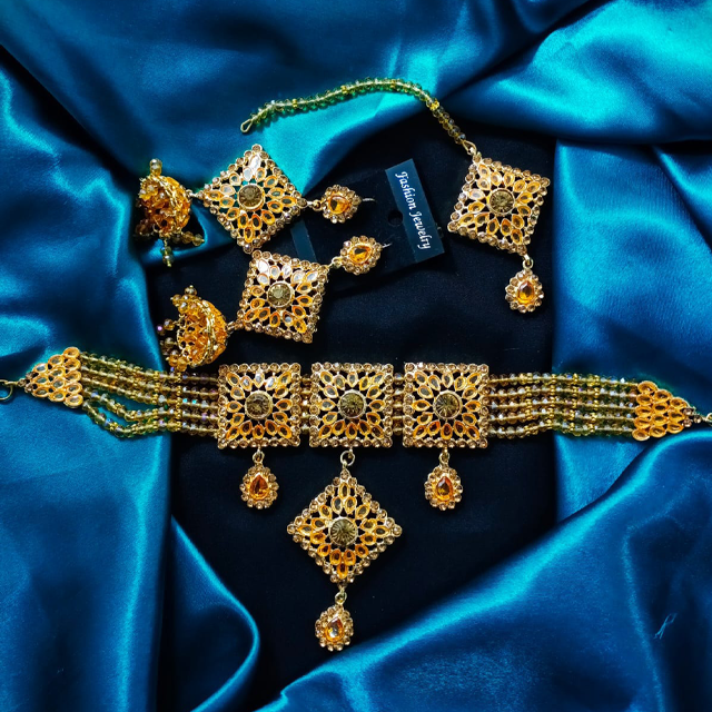 Antique jewellery collection